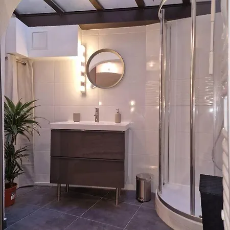 Vieille-ville De 2 Pieces Proche Apartament Nicea